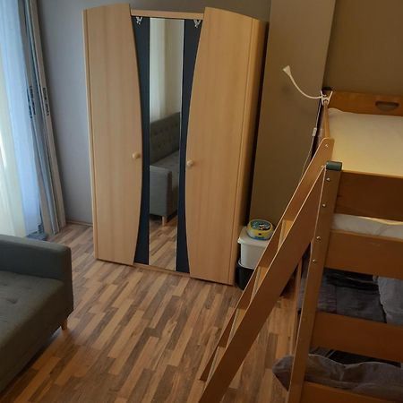 Prague Apartment In Most Near Golf Club, Aqua-Hipo-Autodrom In Most Buitenkant foto
